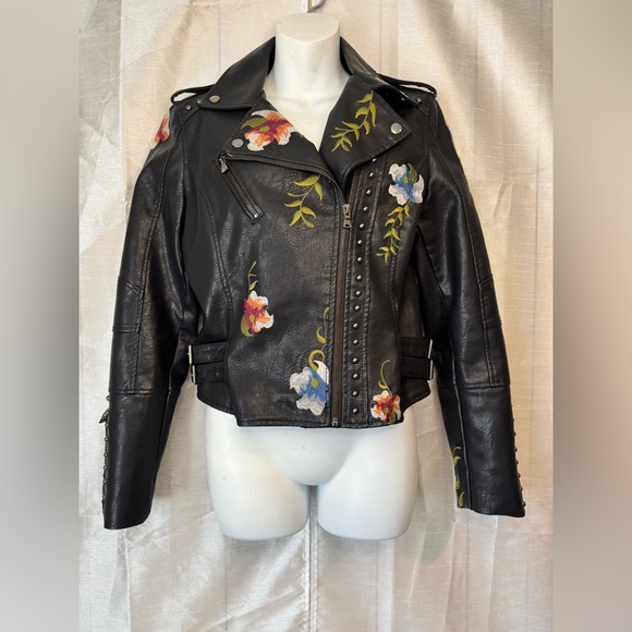 Embroidered Black faux Leather Jacket - Picture 14 of 15